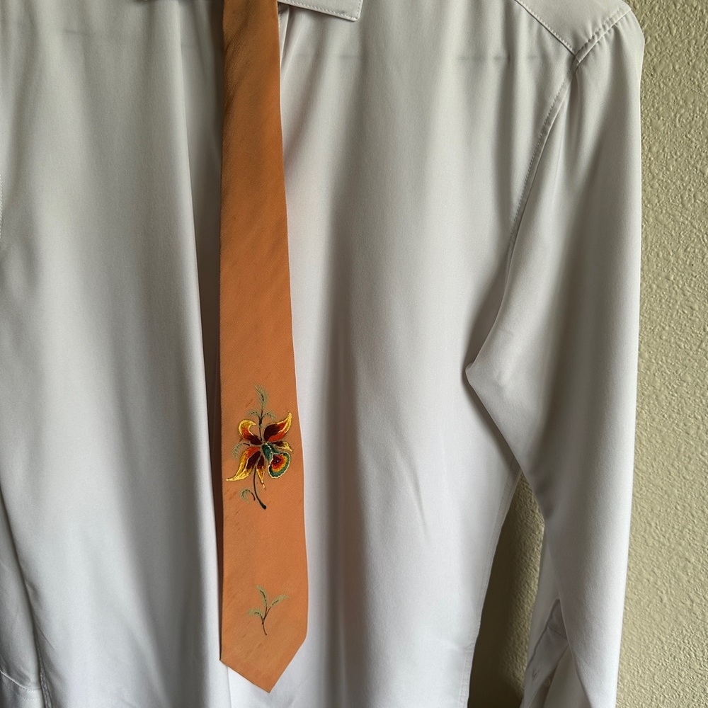 Vintage Peach Floral Tie